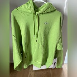 NWT Alo Accolade hoodie in color Celery, size small